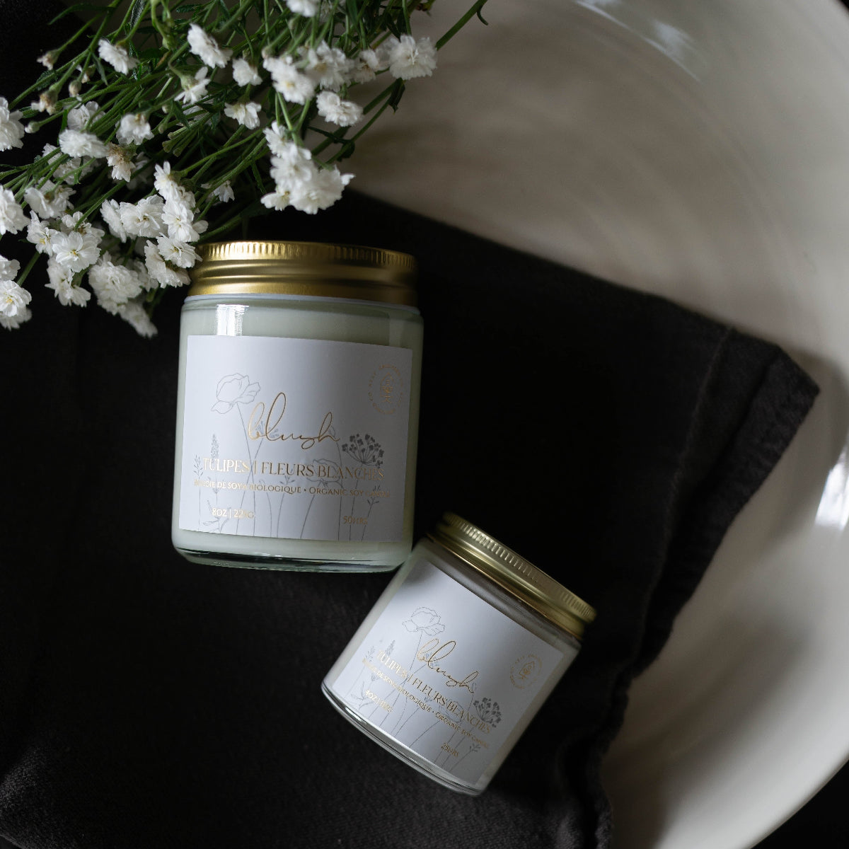 Bougie florale Pétales de tulipes, cire de soya naturelle.