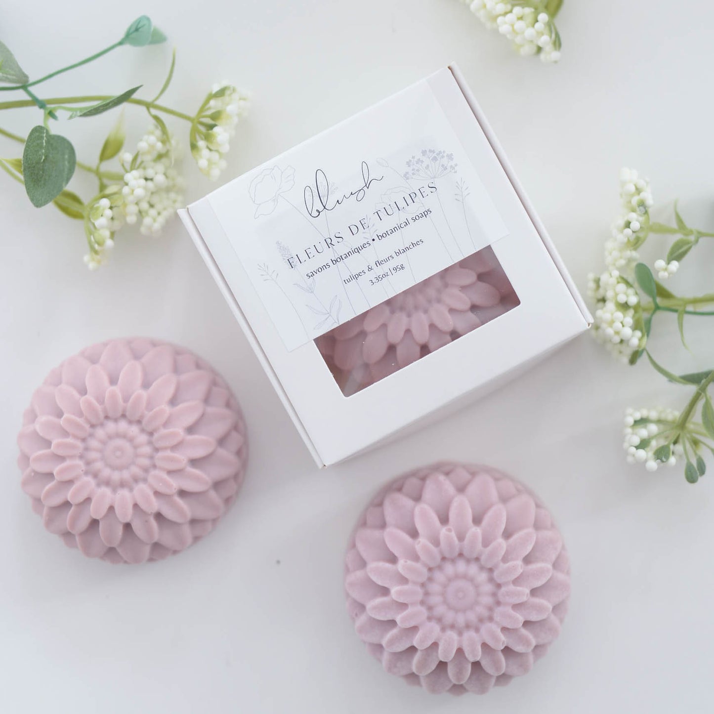 Savon naturel aux pétales de tulipes et beurre de karité, enrichi d'huiles bio, inspiré par la nature, fabriqué au Québec par staygroundedco. Format 95g