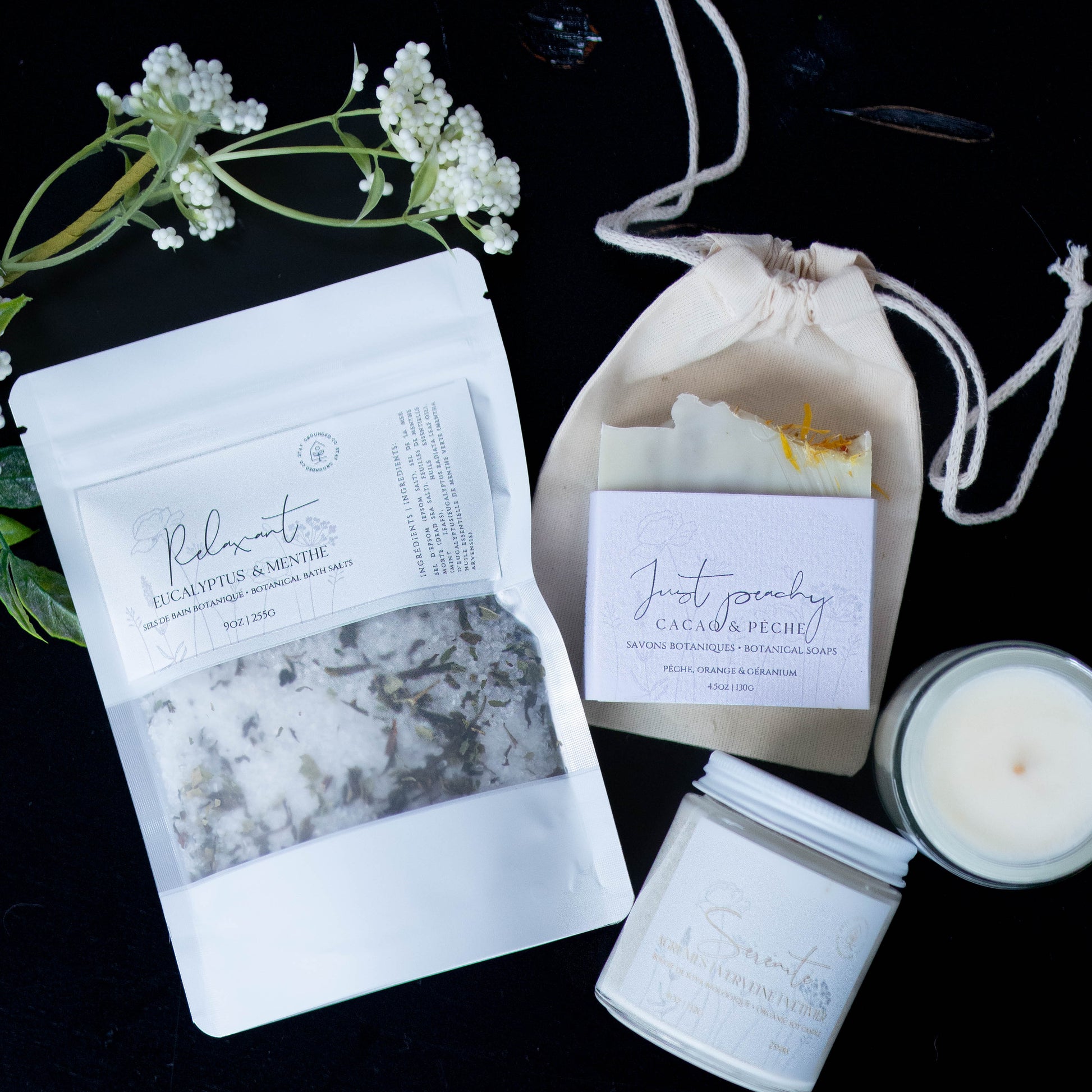 Offrez un coffret cadeau comprenant un savon, un baume à lèvres et une pochette — Vue 3.