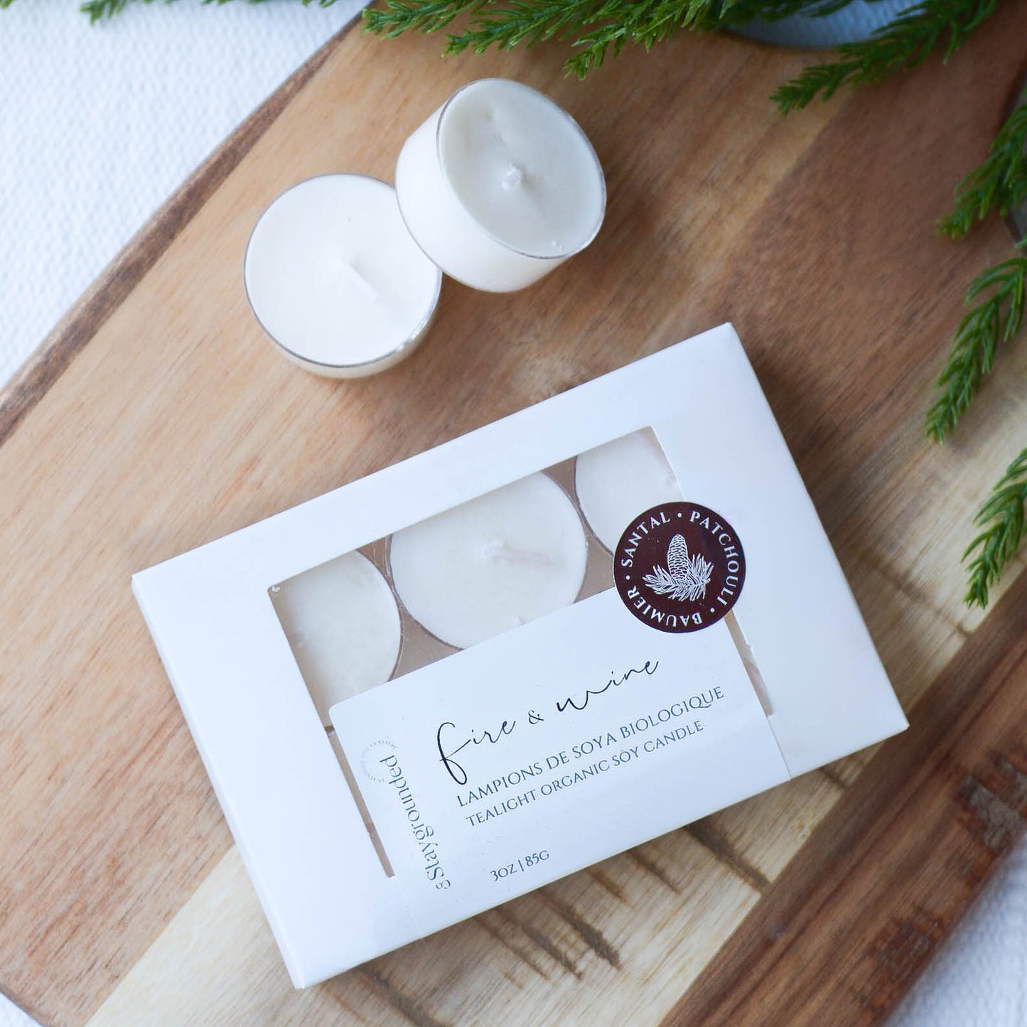 Lampions en cire de soya biologique aux notes de sapin baumier, patchouli et bois de santal, fabriqués à la main au Québec par staygroundedco. Vue 2.