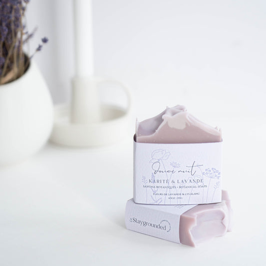 Savon naturel au beurre de karité et au parfum de lavande, inspiré par la nature, fabriqué au Québec par staygroundedco.
